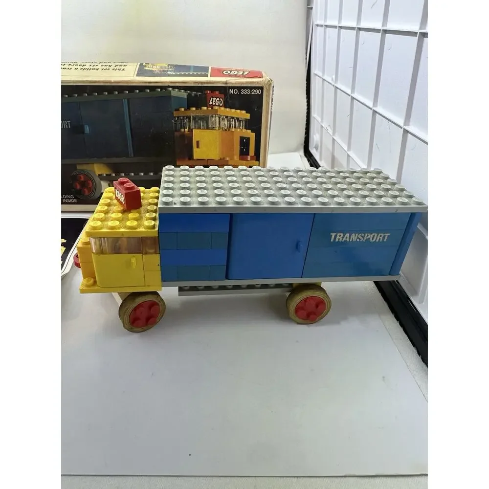 LEGO Model Maker Delivery Truck 333:290 Complete Set 68 Pieces Plastic